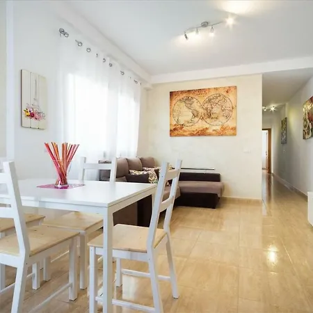 Semesterbostad Canary House Gold *